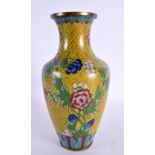 AN EARLY 20TH CENTURY CHINESE CLOISONNE ENAMEL VASE Late Qing/Republic. 23.5 cm high.