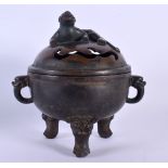 A CHINESE TWIN HANDLED BRONZE CENSER AND COVER 20th Century. 16 cm wide, internal width 10 cm.
