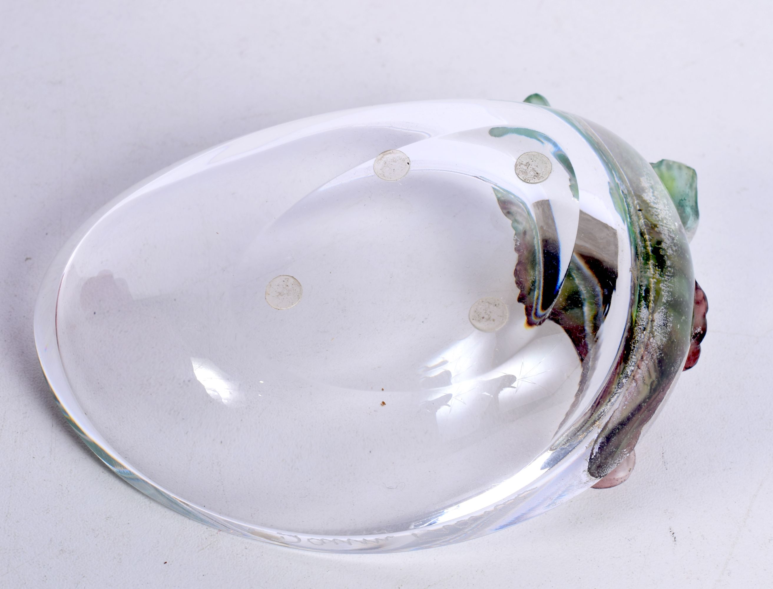 A FRENCH DAUM GLASS LIZARD DISH. 5 cm x 11 cm. - Bild 3 aus 3