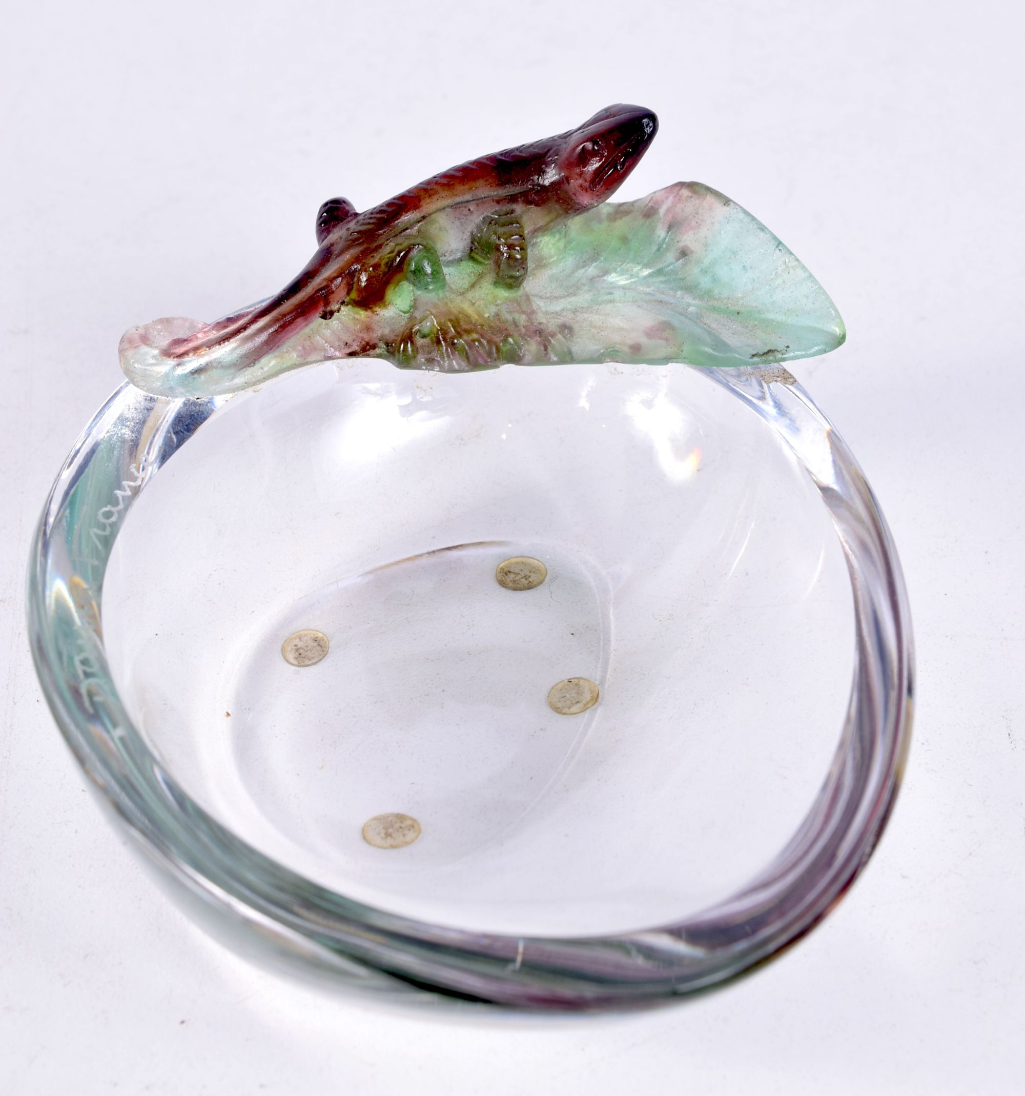 A FRENCH DAUM GLASS LIZARD DISH. 5 cm x 11 cm. - Bild 2 aus 3