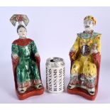 A PAIR OF EARLY 20TH CENTURY CHINESE PORCELAIN FIGURES Late Qing/Republic. 29 cm high.