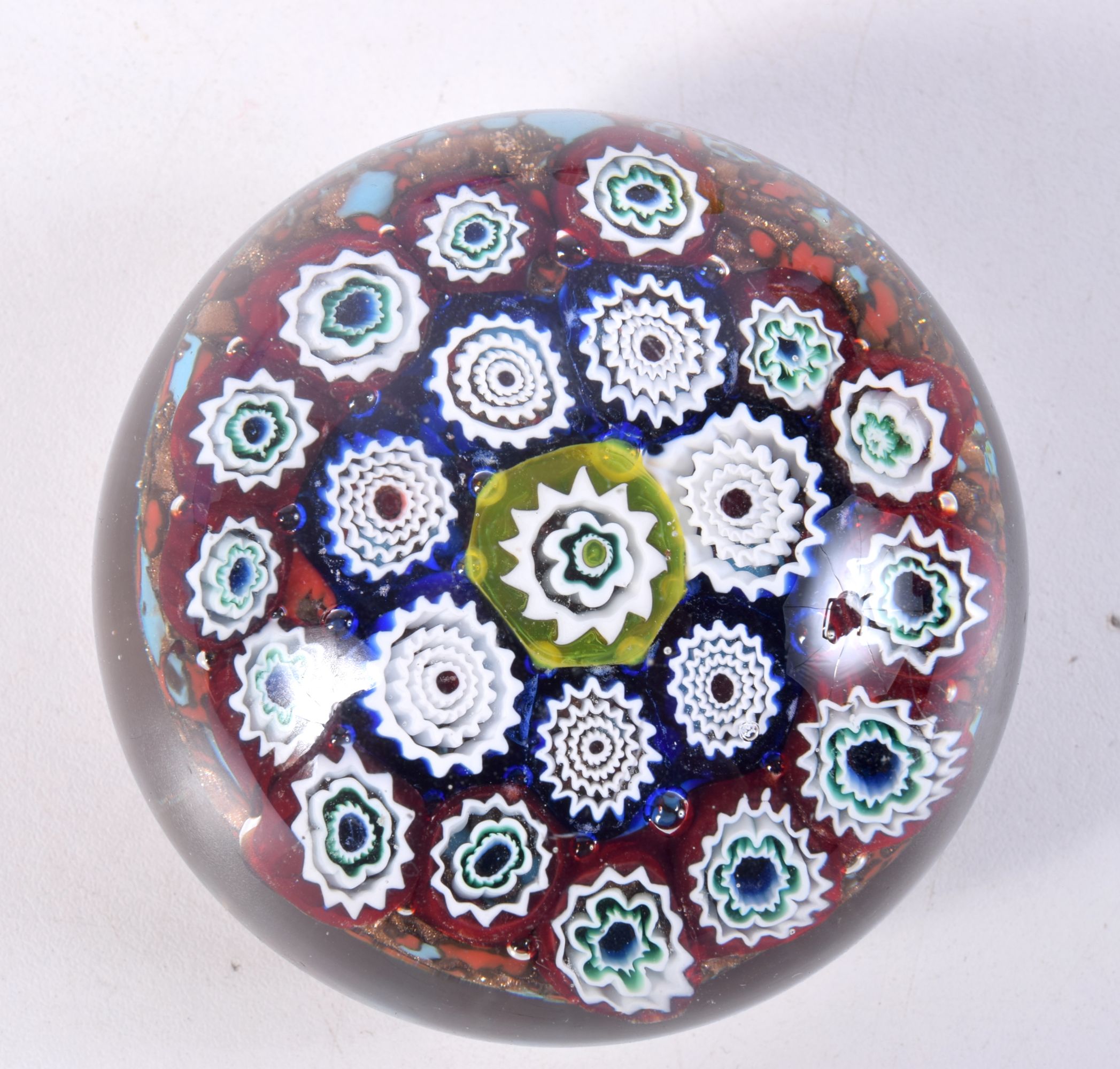 A collection of Paperweights, Millefiori, Perthshire etc largest 10.5 cm (8) - Bild 10 aus 17