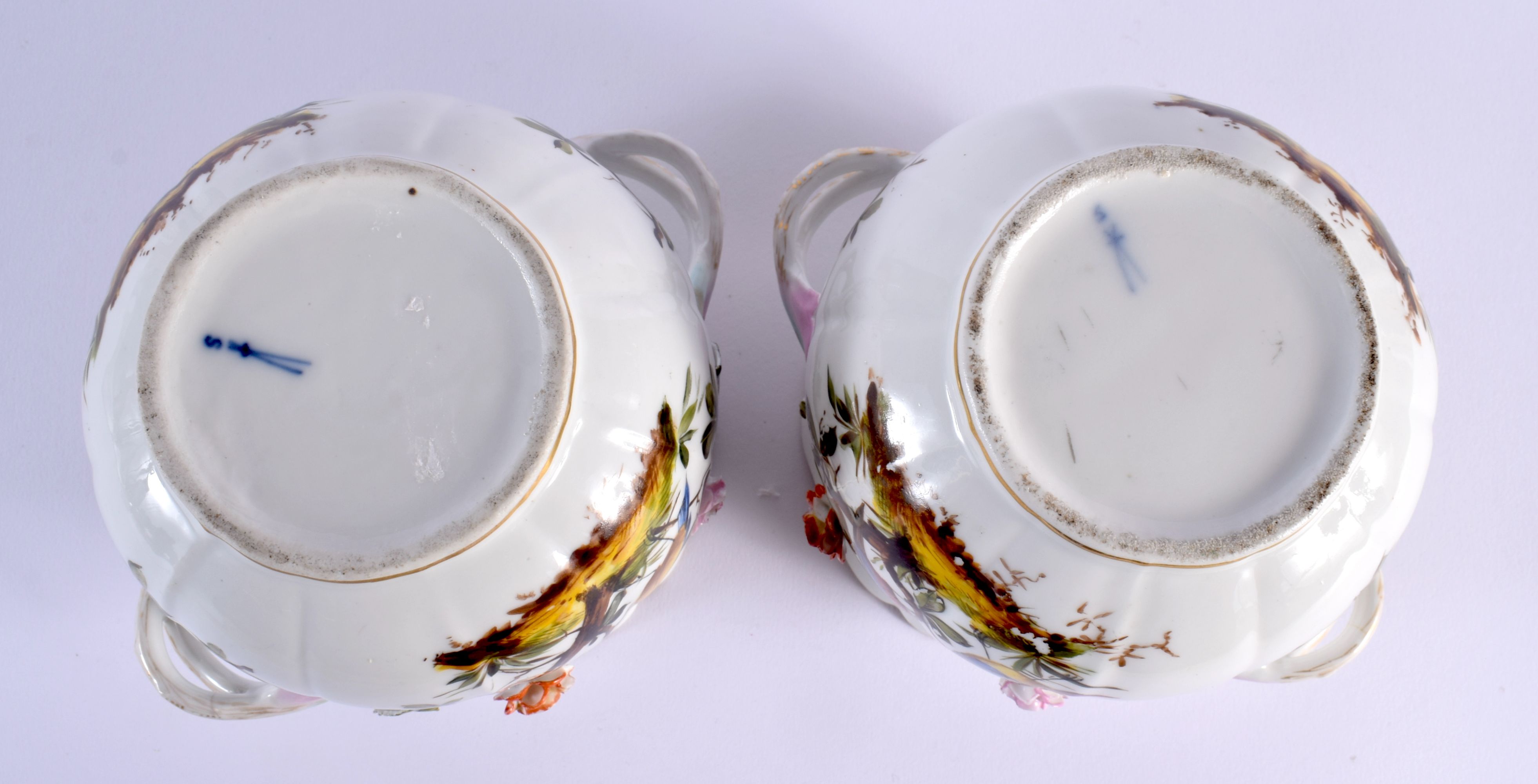 A PAIR OF 19TH CENTURY GERMAN TWIN HANDLED ENCRUSTED PORCELAIN JARDINIERES painted with birds. 17 cm - Bild 4 aus 4