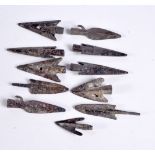 A collection of metal arrow heads 8 cm (Qty).