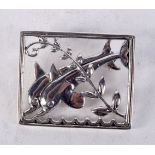 A SILVER DOLPHIN BROOCH. 10 grams. 3.5 cm x 2.75 cm.