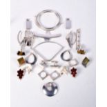 A COLLECTION OF MODERN SILVER JEWELLERY CONSISTING OF FIVE PAIRS OF EARRINGS, THREE RINGS, THREE PE