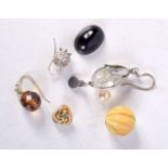 ASSORTED JEWELLERY ITEMS (7)