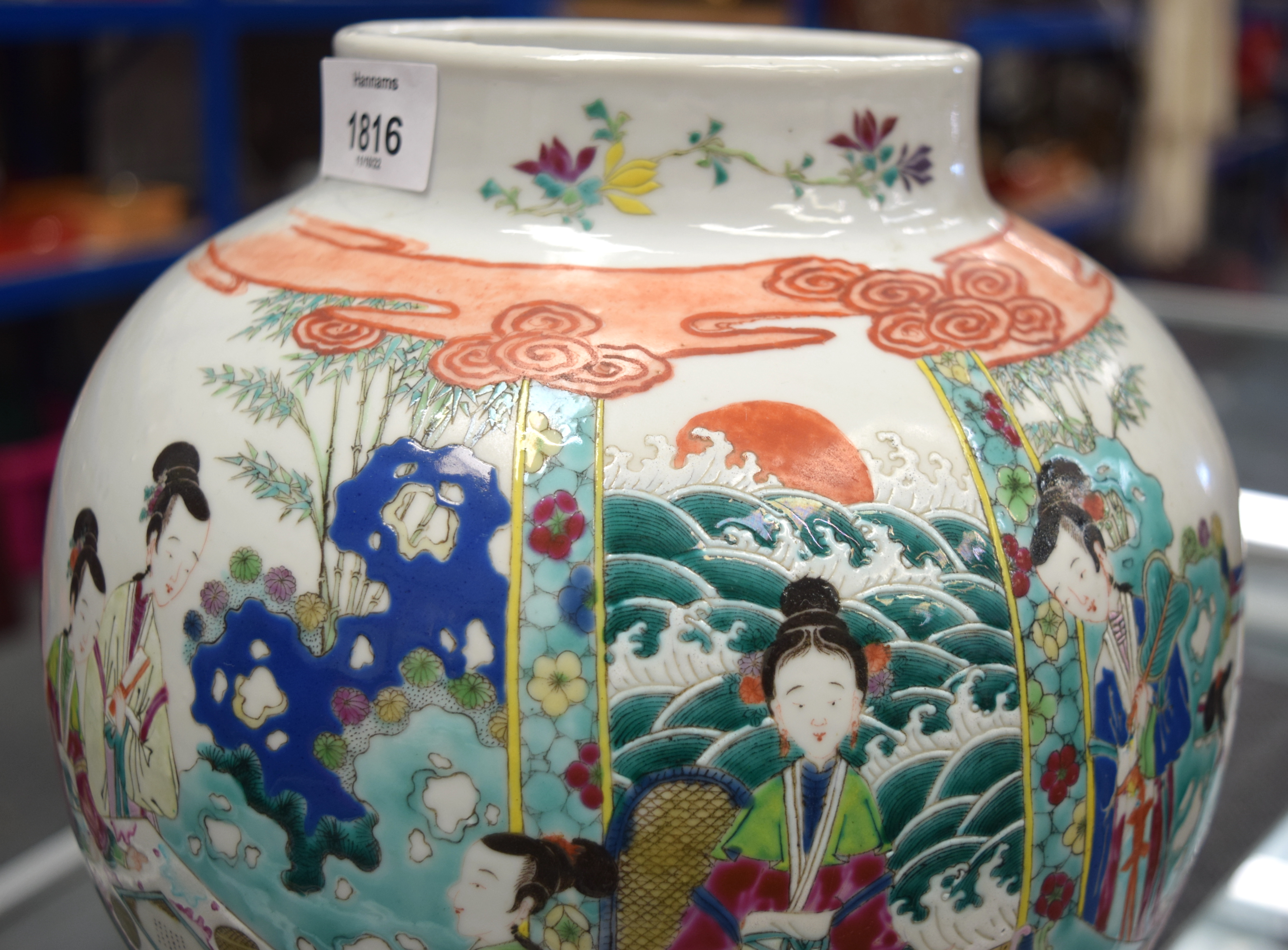 A LARGE 19TH CENTURY CHINESE FAMILLE ROSE PORCELAIN GINGER JAR bearing Kangxi marks to base. 32 cm x - Bild 19 aus 19