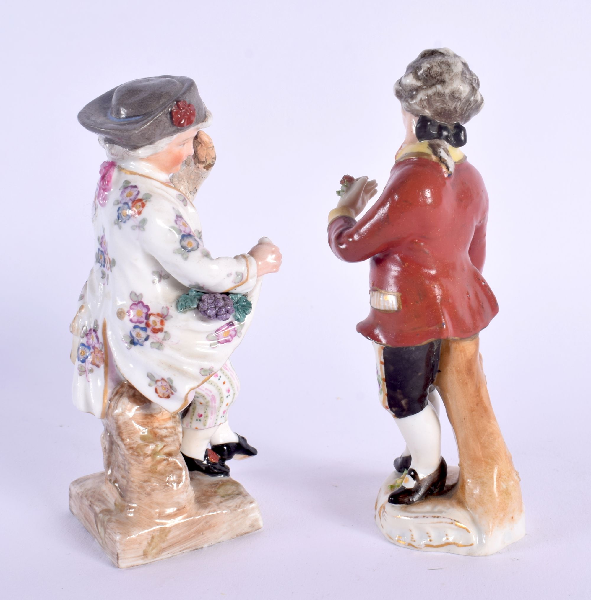 A 19TH CENTURY GERMAN PORCELAIN FIGURE OF A BOY Meissen style, together with another similar. 13 cm - Bild 3 aus 4