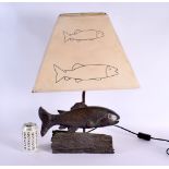 A LOVELY FISHERMANS LODGE CARP ON LOG FISHING LAMP with matching shade. 58 cm x 32 cm.