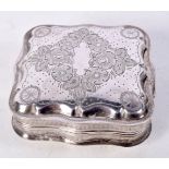 A STERLING SILVER SNUFF BOX. Hallmarked Sterling, 5.3cm x 5.3cm x 2.3cm, weight 27.5g