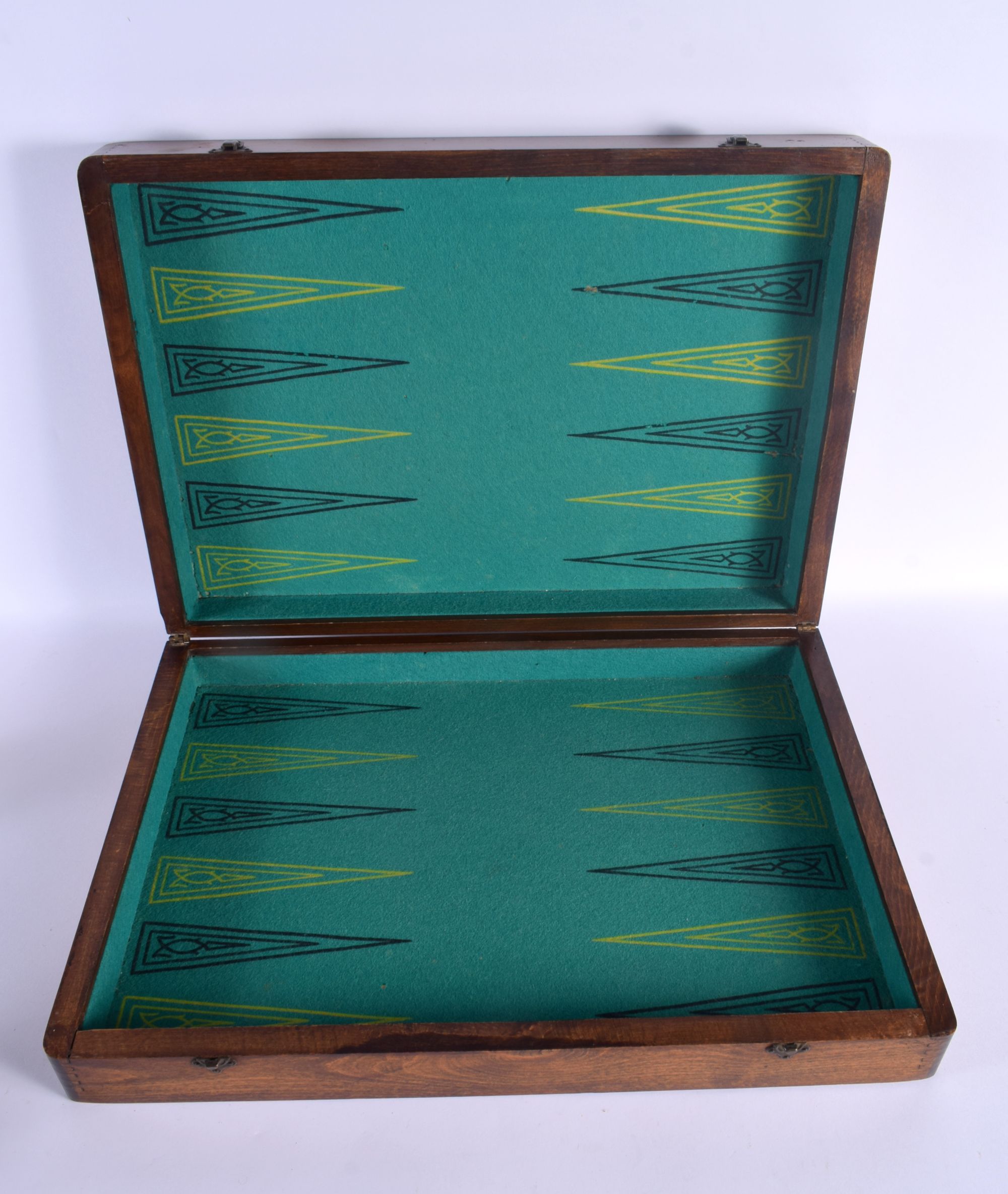 AN ANTIQUE BACKGAMMON AND DRAUGHTS FOLDING GAMING BOARD. 56 cm x 70 cm open. - Bild 2 aus 3