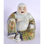 A RARE EARLY 20TH CENTURY CHINESE FAMILLE ROSE PORCELAIN BUDDHA Late Qing/Republic, painted with fol