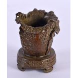 A JAPANESE BRONZE CENSER. 4.75 cm x 4 cm.