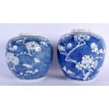 A 17TH/18TH CENTURY CHINESE BLUE AND WHITE GINGER JAR Kangxi/Yongzheng, together with another. 14 cm