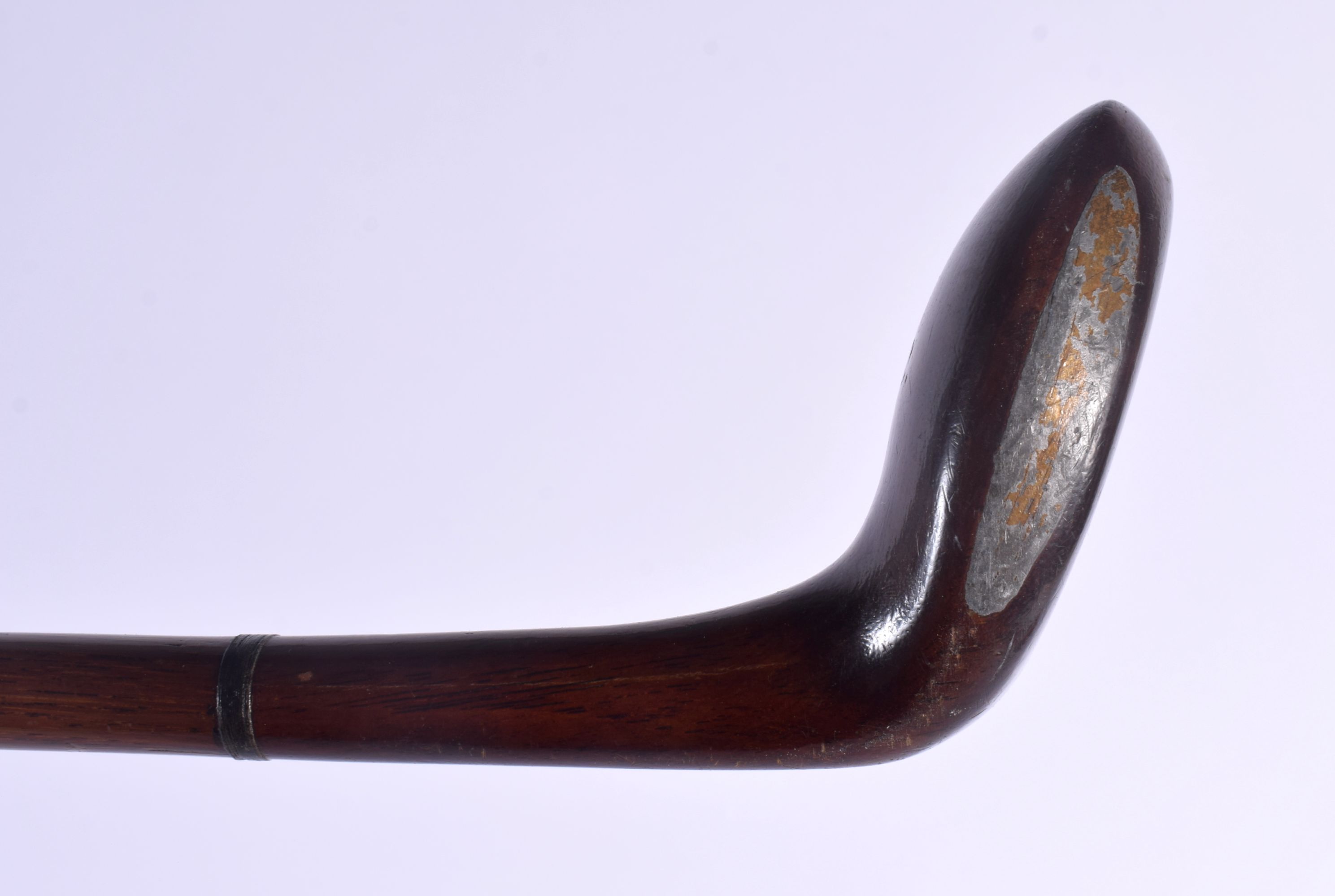 A FINE ANTIQUE SCOTTISH CARVED WOOD GOLFING SUNDAY STICK possibly belonging to Andrew Carnegie (Skib