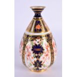 Royal Crown Derby vase painted with pattern 1128, date mark for 1915. 11cm High