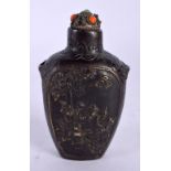 AN EARLY 20TH CENTURY CHINESE BRONZE SNUFF BOTTLE AND STOPPER Late Qing/Republic. 8 cm x 3 cm.