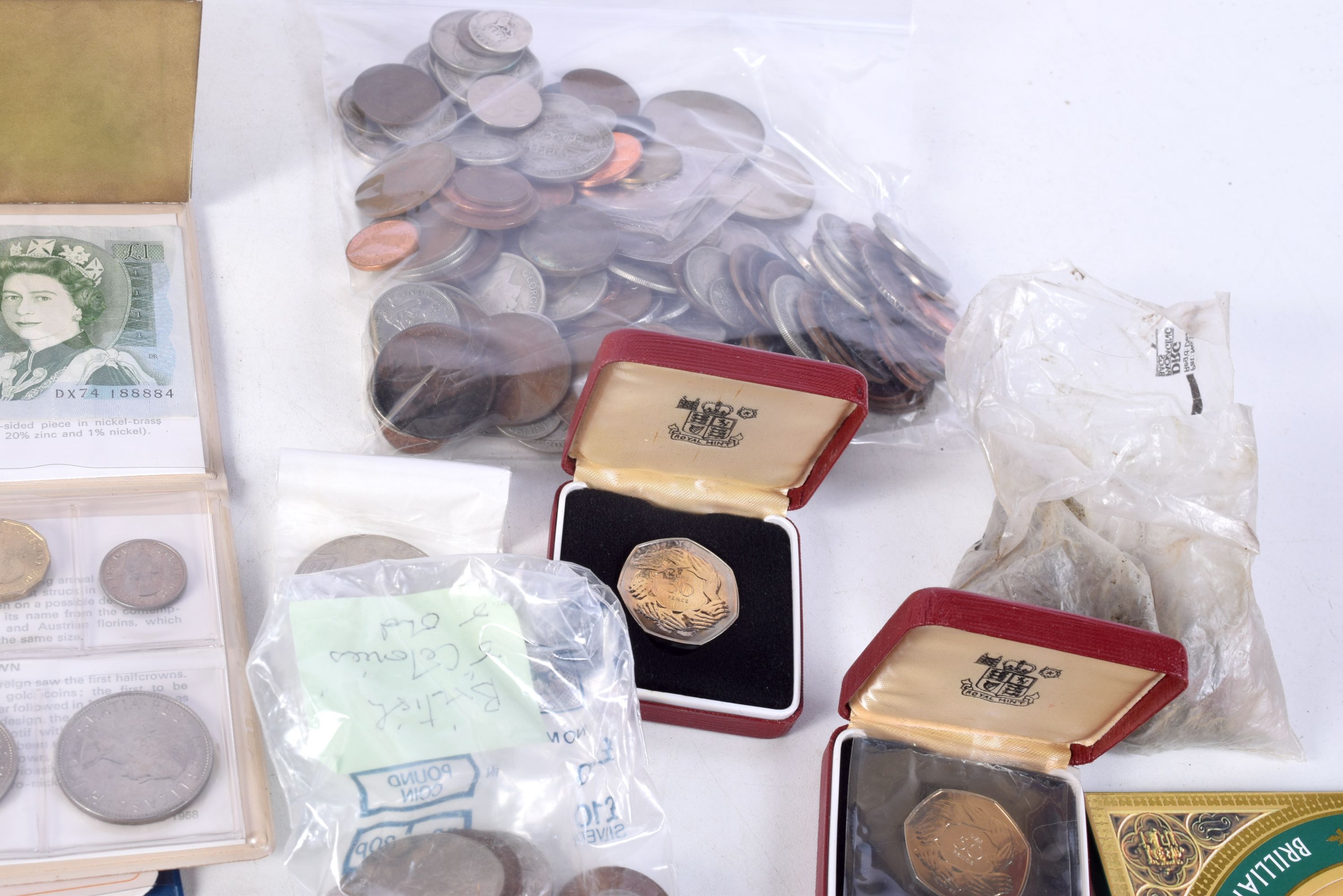 A collection of Coins and bank notes pre decimal and Continental (Qty). - Bild 4 aus 9