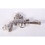 A STERLING SILVER MINIATURE FLINTLOCK PISTOL PENDANT. 6.1cm x 3.7cm, weight 21.4g