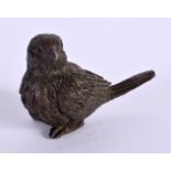 A JAPANESE BRONZE BIRD OKIMONO. 5 cm x 4 cm.