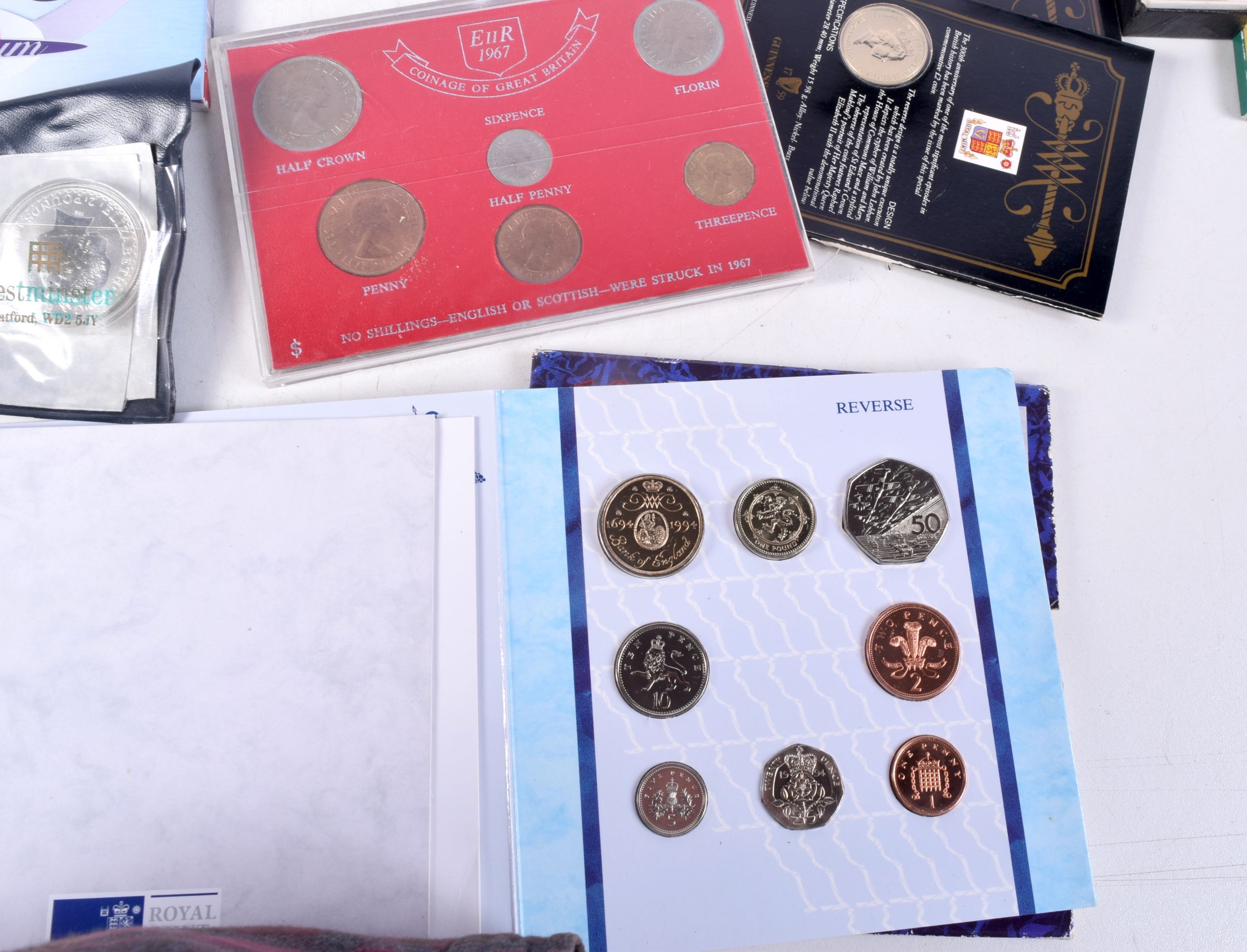 A collection of Coins and bank notes pre decimal and Continental (Qty). - Bild 8 aus 9