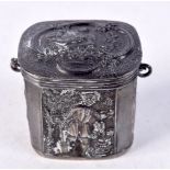 A CONTINENTAL SILVER BOX WITH HINGED LID DECORATED WITH FIGURES. 3.2cm x 3.1cm x 2.7cm, weight 16.3