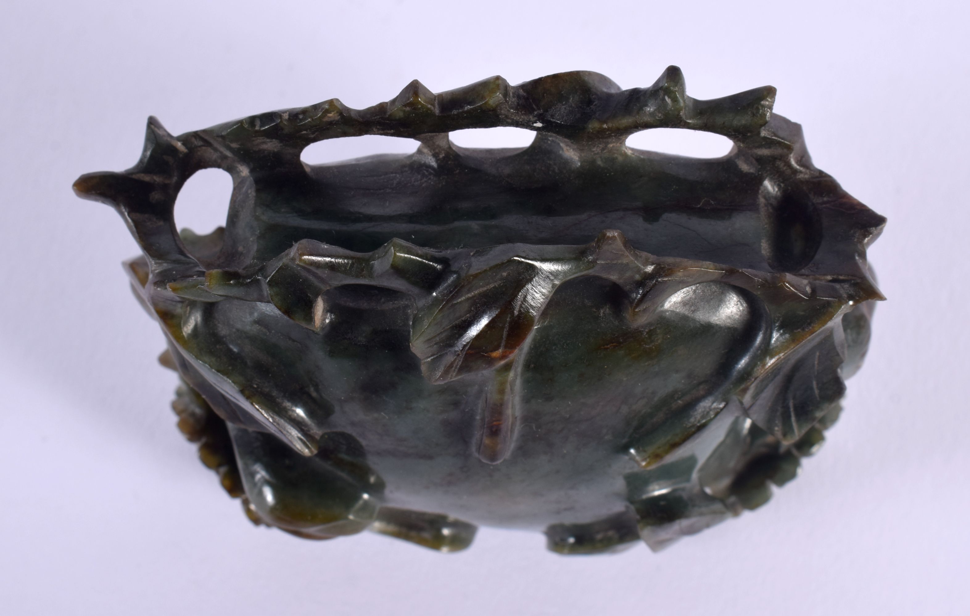 A 19TH CENTURY CHINESE CARVED MUTTON JADE BRUSH WASHER Qing. 7 cm x 7.5 cm. - Image 4 of 4