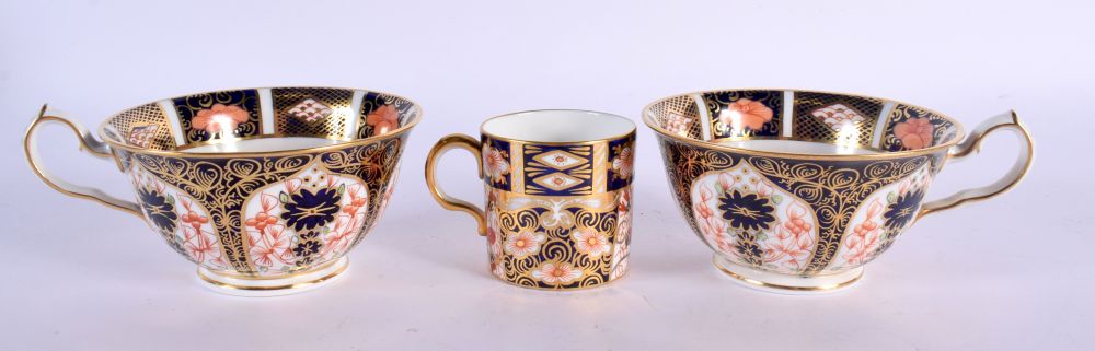Early 20th century Royal Crown Derby pattern 1128, two cups, saucers and side plates. Plates 16cm d - Image 6 of 9