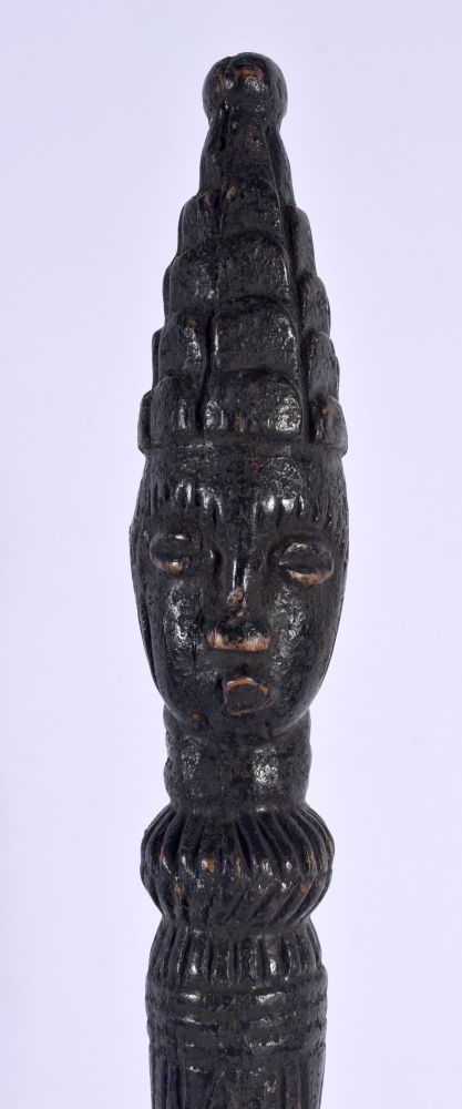 A LARGE 19TH CENTURY CONTINENTAL CARVED TRIBAL CHIEFS STAFF of figural form. 51 cm high. - Image 2 of 7