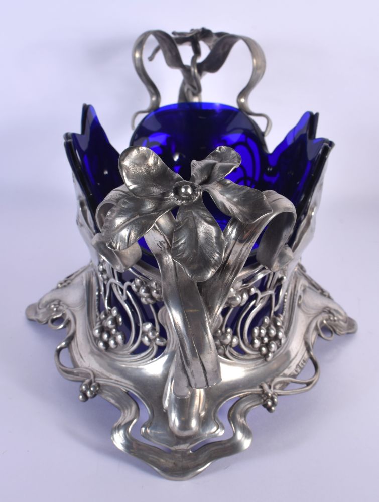 A LOVELY LARGE ART NOUVEAU WMF PEWTER AND BLUE GLASS JARDINIERE formed with opposing dragonflies and - Image 4 of 6