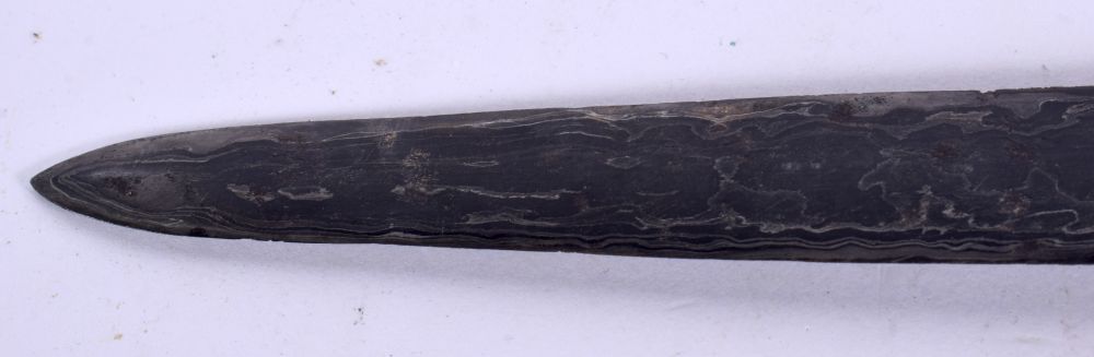 AN INDONESIAN SOUTH EAST ASIAN KRIS KNIFE. 60 cm long. - Image 5 of 6