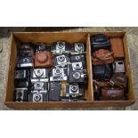 A collection of vintage cameras Kodak, Agfa,Optima etc (18).