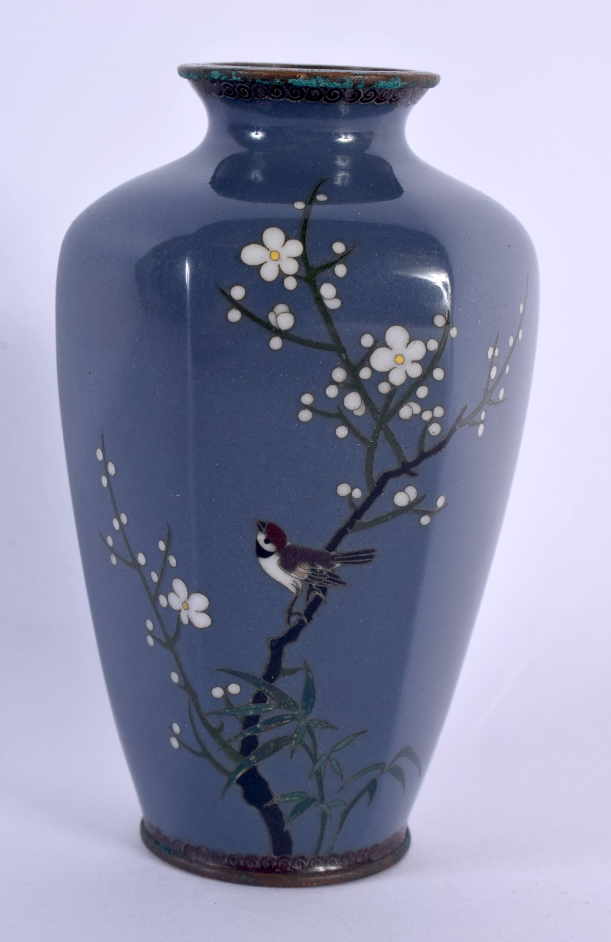 A SMALL EARLY 20TH CENTURY JAPANESE MEIJI PERIOD CLOISONNE ENAMEL VASE decorated with a bird perched