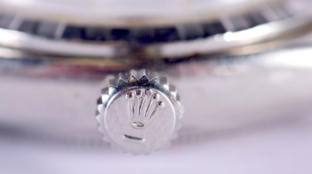 A VINTAGE ROLEX WRISTWATCH. 4 cm wide inc crown. - Image 8 of 10