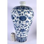 A VERY LARGE CHINESE BLUE AND WHITE MEIPING VASE 20th Century, painted with flowers. 55 cm x 22 cm.