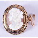 AN ANTIQUE GOLD MOUNTED CAMEO BROOCH. 3.2cm x 2.7cm, weight 7g