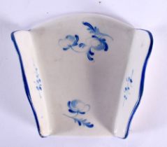 AN 18TH CENTURY WORCESTER DRY BLUE ASPARAGUS SERVER painted with sprigs. 7.5 cm x 7.5 cm.