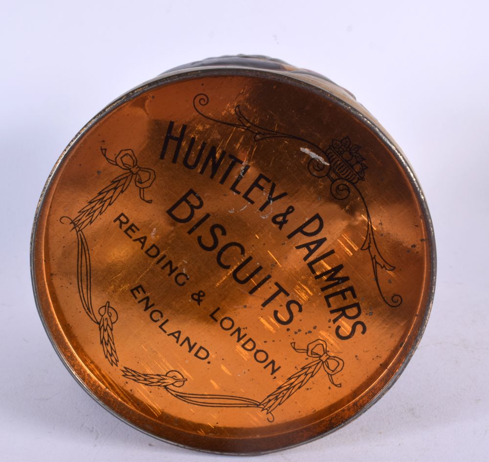 A HUNTLEY AND PALMERS TOBY JUG BISCUIT TIN AND COVER. 17 cm x 10 cm. - Bild 5 aus 5