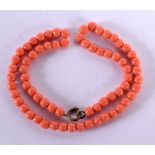 A CORAL TYPE NECKLACE. 36 cm long.