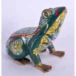 AN EARLY 20TH CENTURY CHINESE CLOISONNE ENAMEL FIGURE OF A FROG Late Qing/Republic. 7 cm x 7 cm.