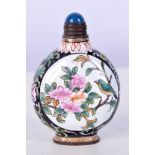 A Chinese Cloisonne enamelled snuff bottle decorated with flowers 5.5 cm