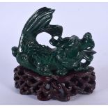 AN EARLY 20TH CENTURY CHINESE CARVED MALACHITE FIGURE OF A BEAST Late Qing/Republic. 9 cm x 9 cm.