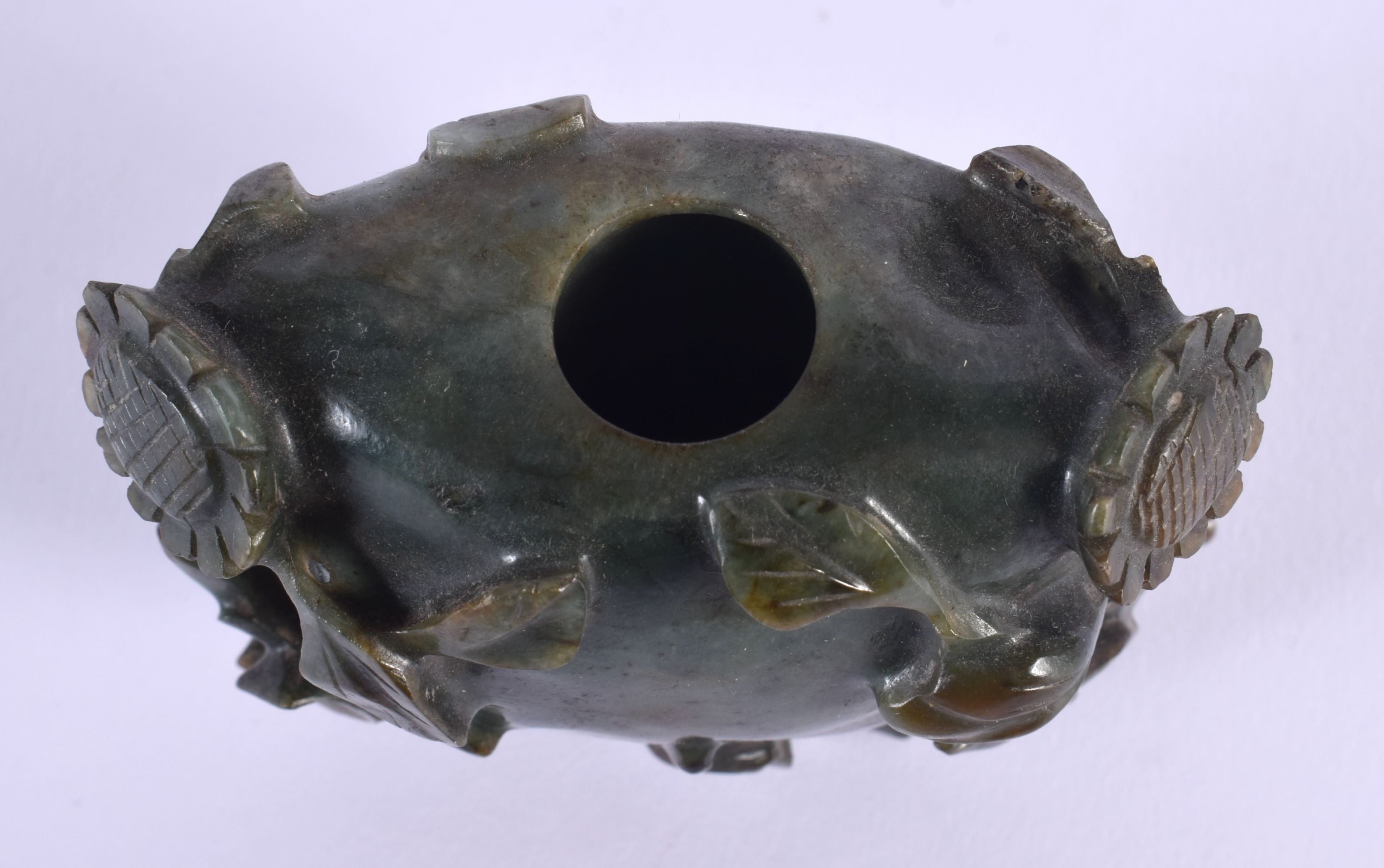 A 19TH CENTURY CHINESE CARVED MUTTON JADE BRUSH WASHER Qing. 7 cm x 7.5 cm. - Image 3 of 4