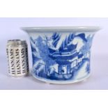 AN EARLY 20TH CENTURY CHINESE BLUE AND WHITE PORCELAIN PLANTER Late Qing/Republic. 24 cm x 15 cm.