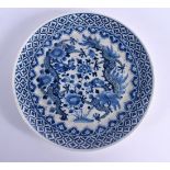 A 19TH CENTURY CHINESE BLUE AND WHITE PORCELAIN PLATE Qing. 23 cm diameter.