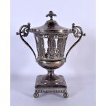 A 19TH CENTURY FRENCH TWIN HANDLED SILVER URN AND COVER. 545 grams. 25 cm x 21 cm.