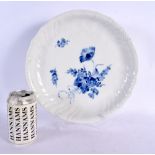 A LARGE ROYAL COPENHAGEN BLUE AND WHITE PORCELAIN PLATE. 24 cm diameter.