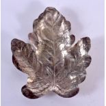 A CONTINENTAL SILVER LEAF DISH. 35 grams. 12 cm x 10 cm.