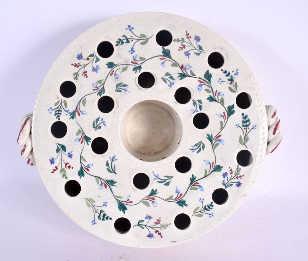 AN UNUSUAL 19TH CENTURY SCOTTISH SPONGE DECORATED POTTERY POSY BOWL painted with flowers. 24 cm wide - Image 3 of 4